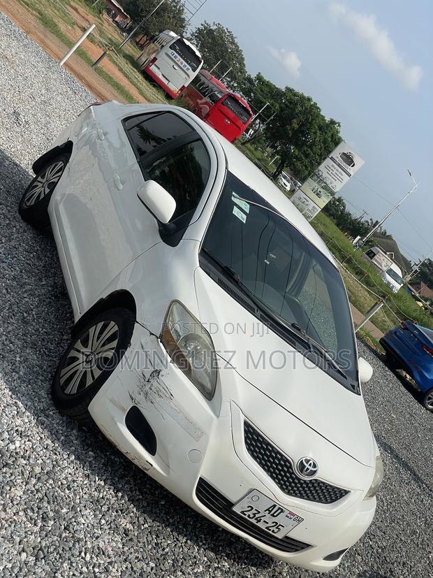 Toyota Yaris 2012 White
