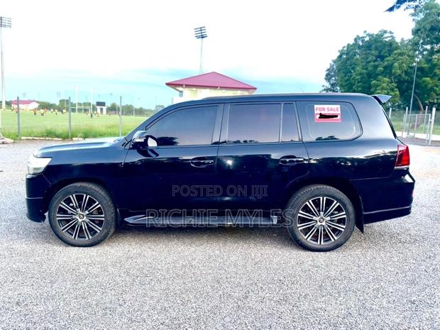 Toyota Land Cruiser 2013 Black