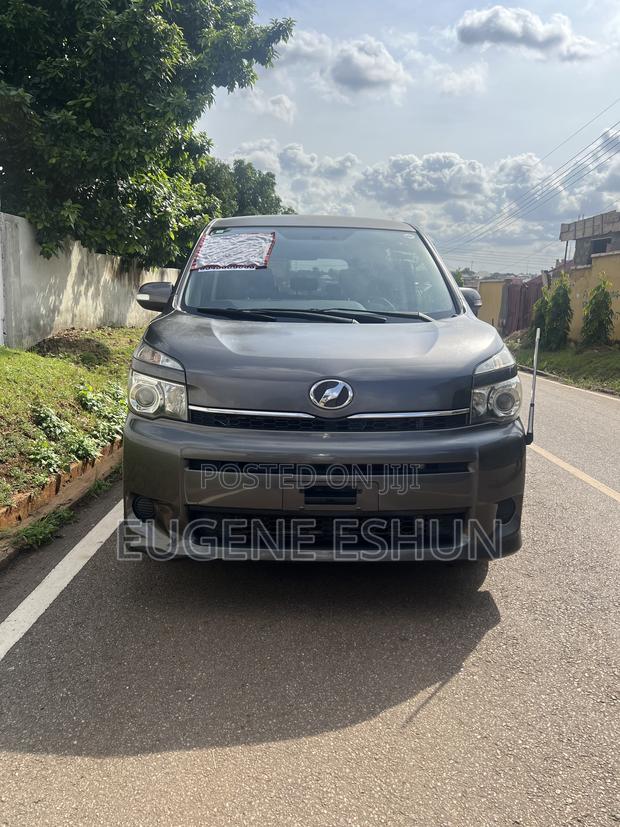 Toyota Voxy 2012 Gray