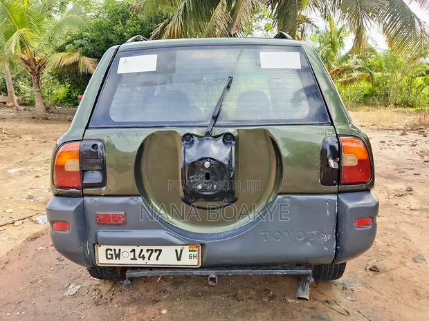Toyota RAV4 2001 Blue
