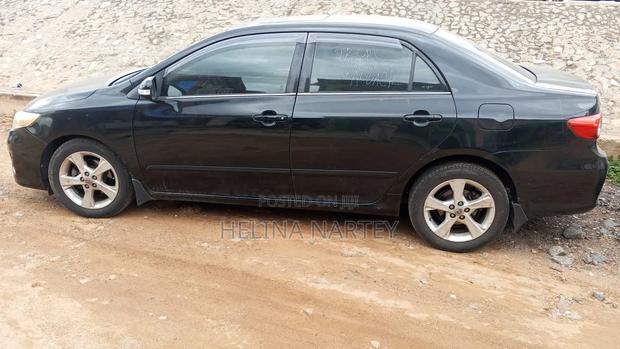 Toyota Corolla 2011 Black