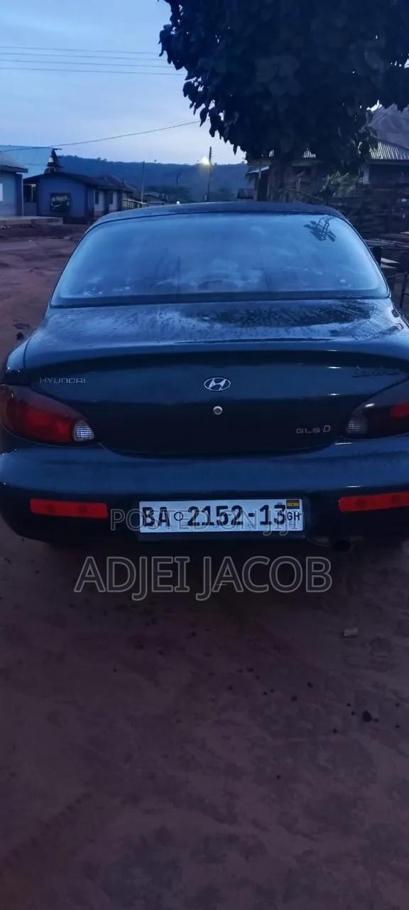 Hyundai Elantra 2001 Blue