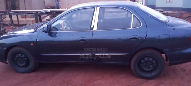 Hyundai Elantra 2001 Blue