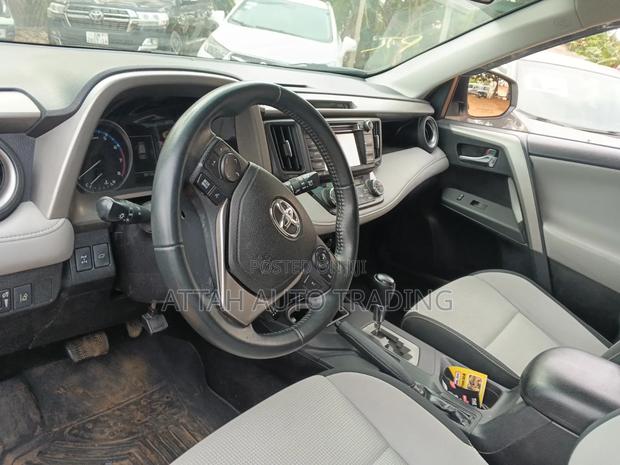 Toyota RAV4 2017 White
