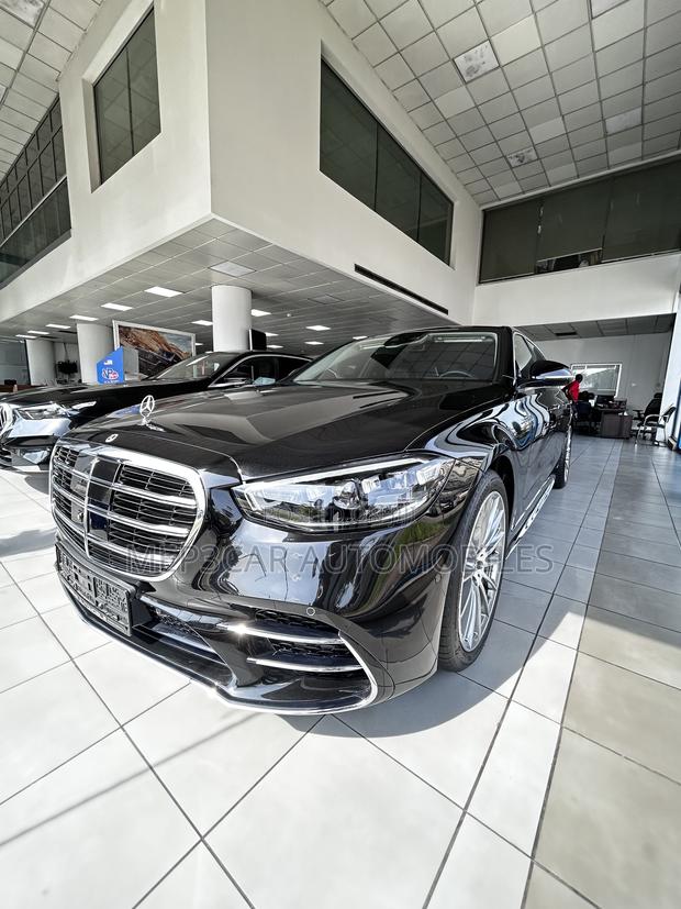 Mercedes-Benz S-Class 2025 Black