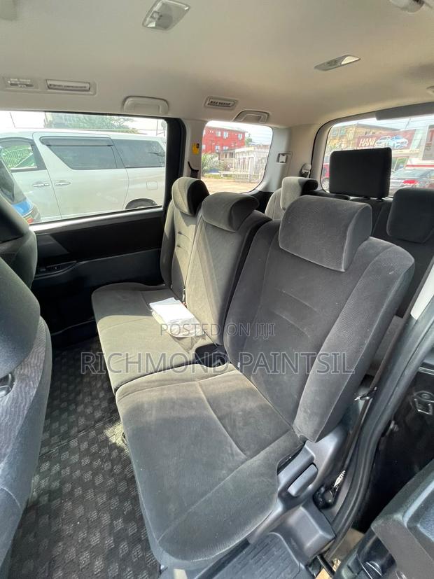 Toyota Voxy 2013 Black
