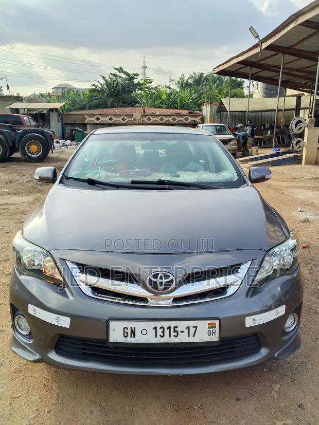 Toyota Corolla 2013 Gray