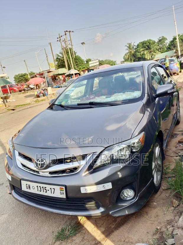 Toyota Corolla 2013 Gray