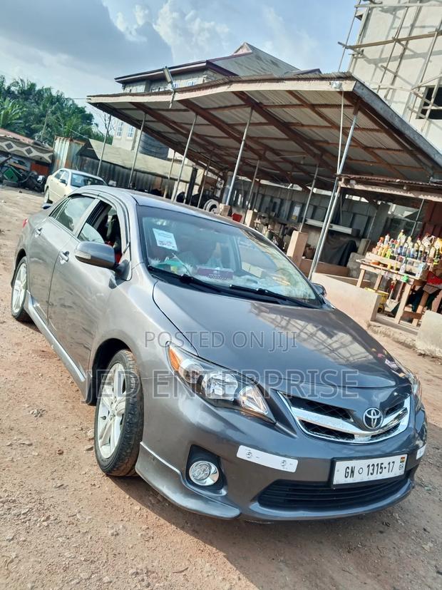 Toyota Corolla 2013 Gray