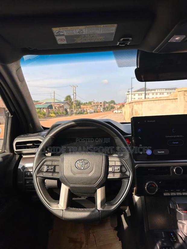 Toyota Tacoma 2024 White