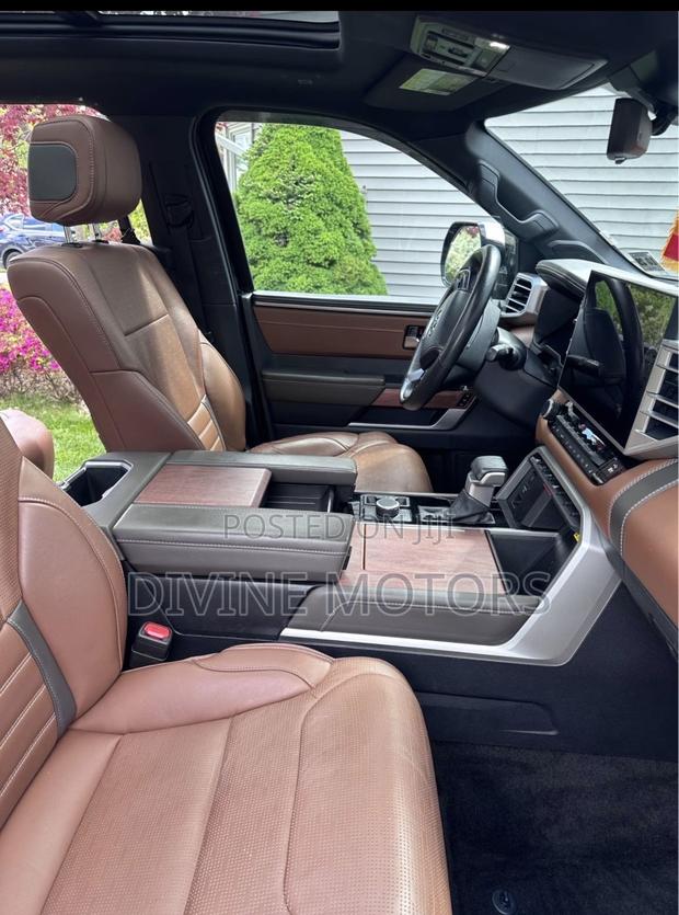 Toyota Tundra 1794 Edition CrewMax 6.5' Bed 2024 Blue