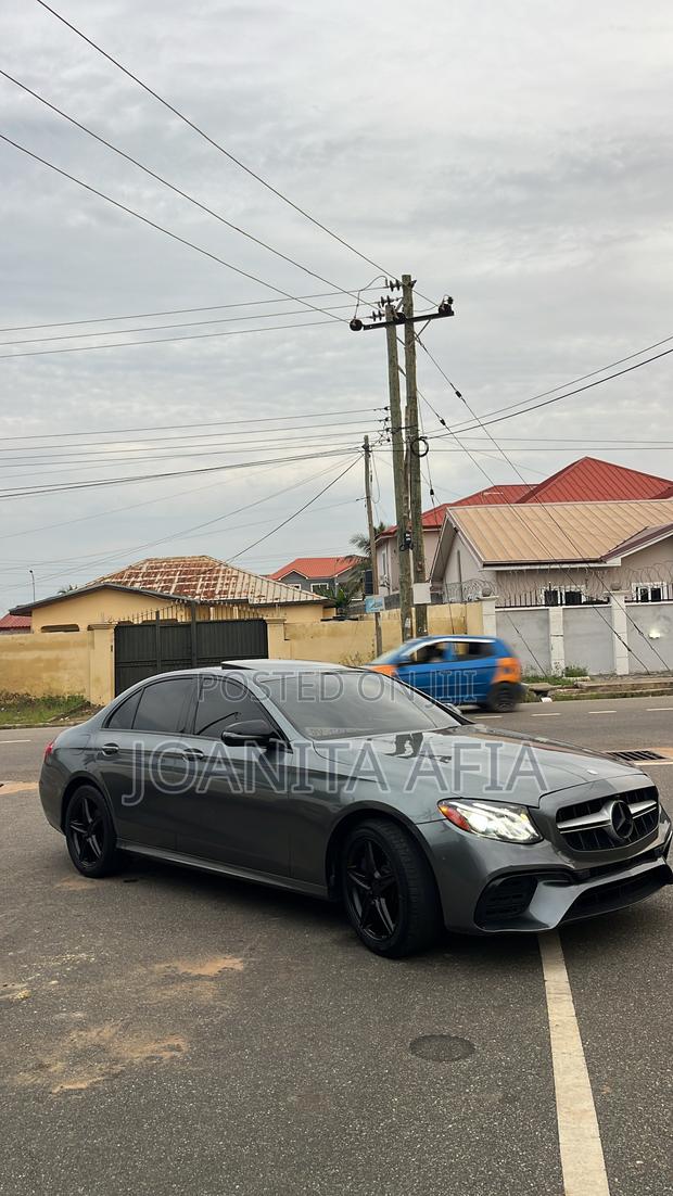 Mercedes-Benz E300 2018 Gray