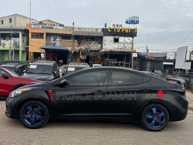 Hyundai Elantra Limited Sedan FWD (1.8L 4cyl 6A) 2013 Matt Black