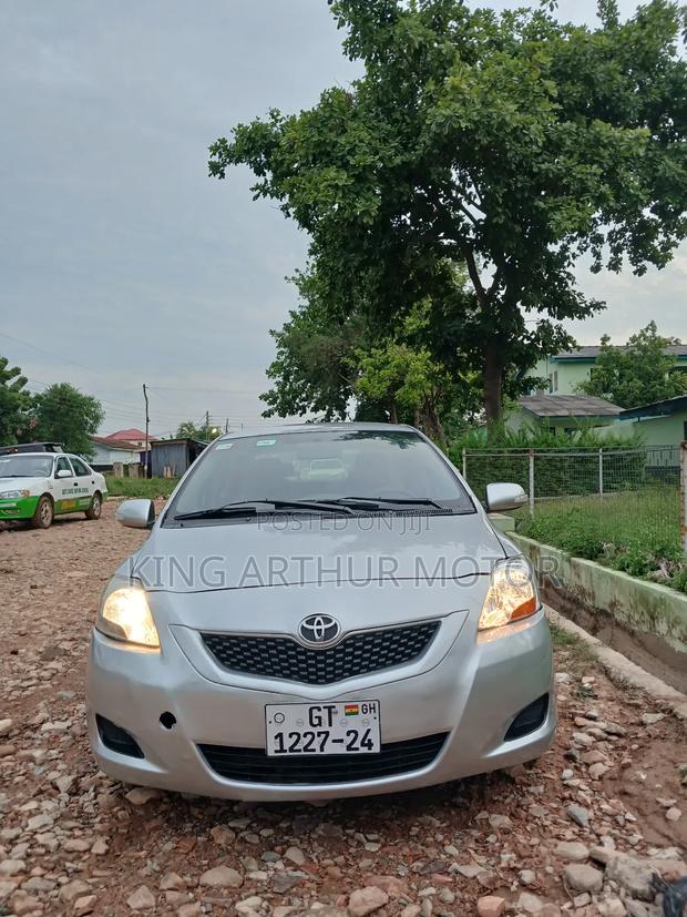 Toyota Belta 2010 Gray