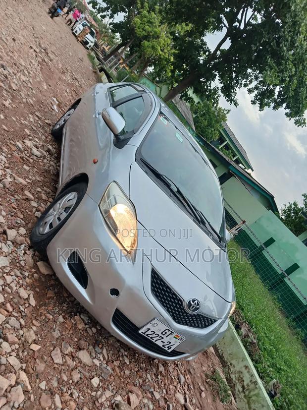 Toyota Belta 2010 Gray