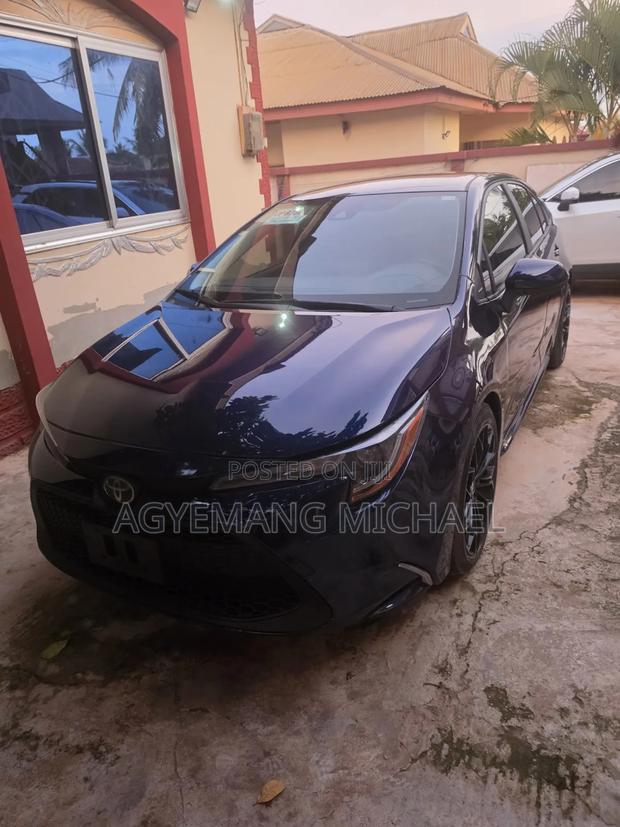 Toyota Corolla LE 2020 Blue