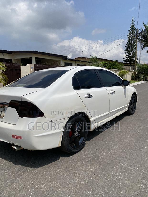 Honda Civic 2010 White