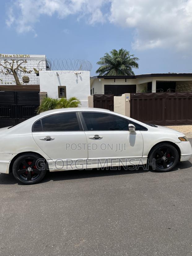 Honda Civic 2010 White