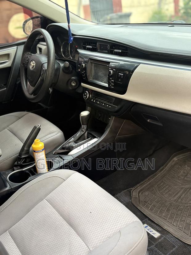 Toyota Corolla LE Eco 4dr Sedan (1.8L 4cyl CVT) 2015 Gray