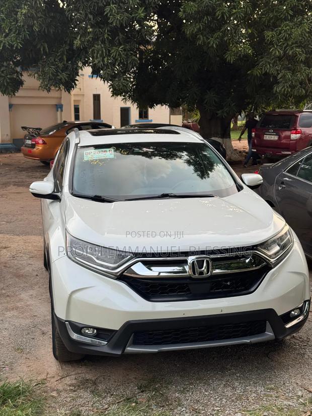 Honda CR-V Touring AWD 2018 Pearl