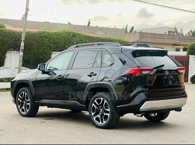 Toyota RAV4 Adventure 2021 Black