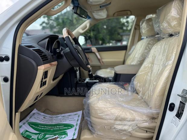 Toyota Land Cruiser Prado 2015 Off white