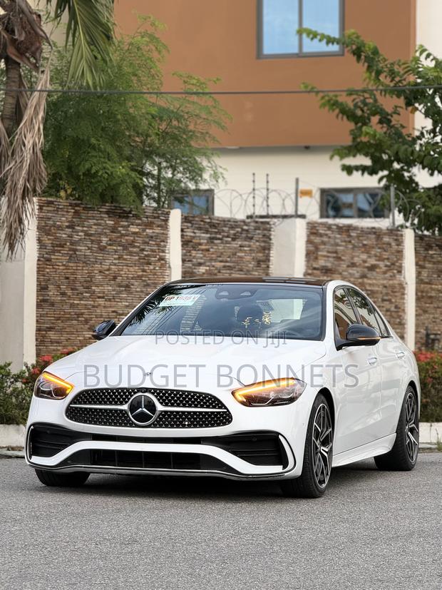 Mercedes-Benz C300 2023 White