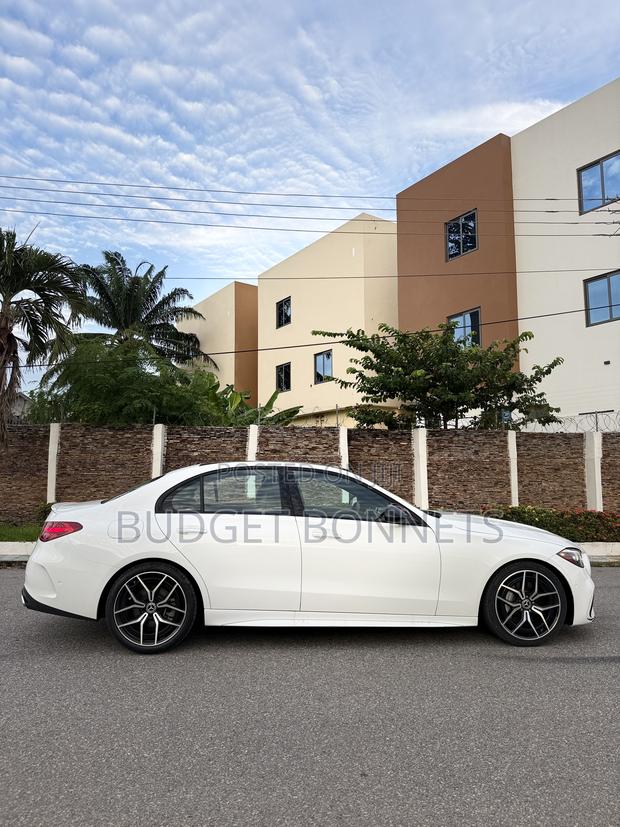 Mercedes-Benz C300 2023 White