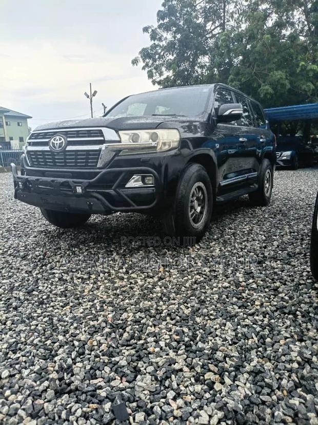 Toyota Land Cruiser 5.7 V8 VX-S 2014 Black