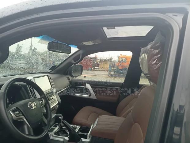 Toyota Land Cruiser 5.7 V8 VX-S 2014 Black