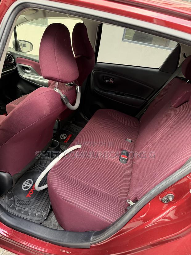 Toyota Vitz 1.3 FWD 5dr 2015 Burgundy
