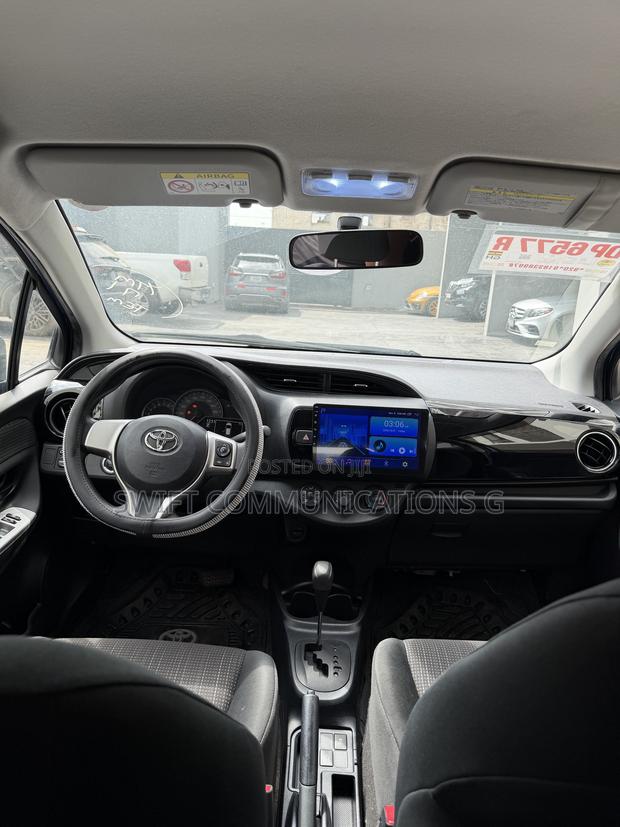Toyota Vitz 1.3 FWD 5dr 2015 Blue