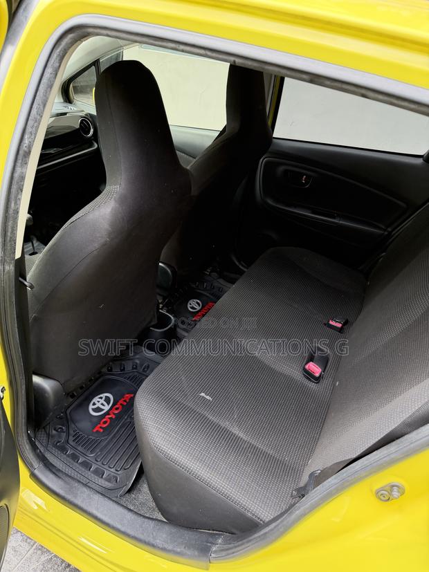 Toyota Vitz 1.3 FWD 5dr 2015 Yellow