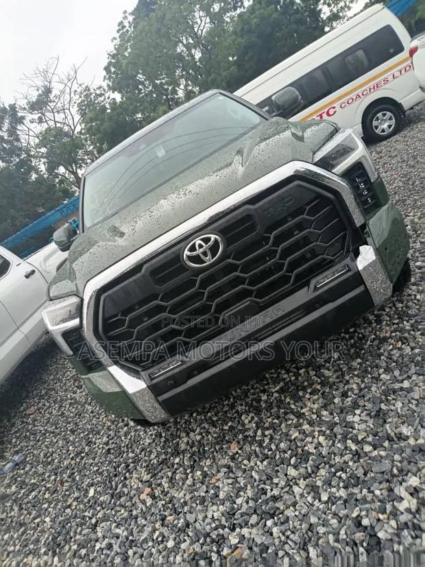 Toyota Tundra SR5 2022 Green
