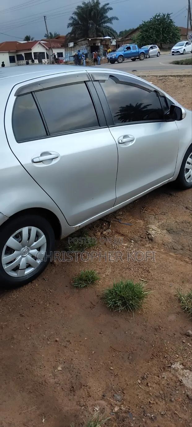 Toyota Vitz 1.0 FWD 3dr 2010 Silver