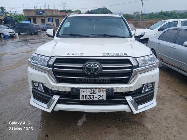 Toyota Land Cruiser 2020 White