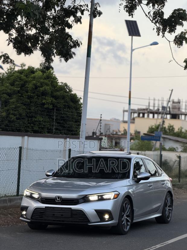 Honda Civic Touring CVT 2024 Silver