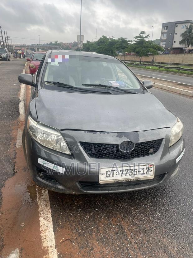 Toyota Corolla 2010 Gray