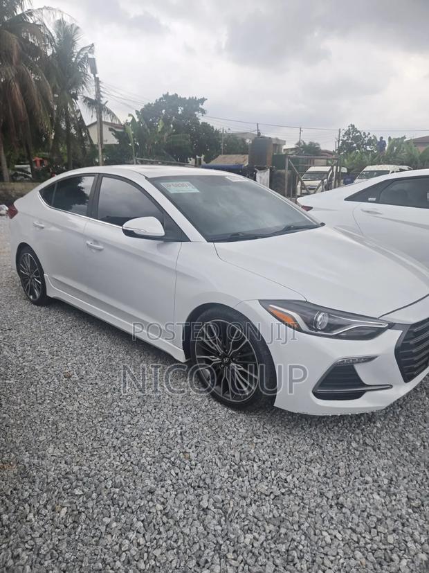Hyundai Elantra 2018 White