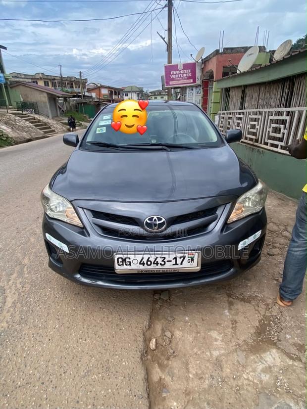 Toyota Corolla 2012 Gray