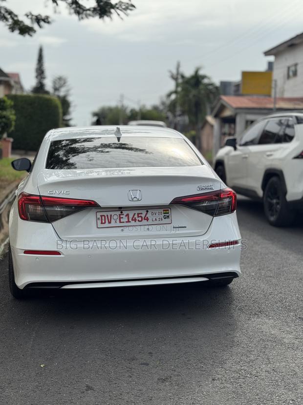 Honda Civic 2025 White