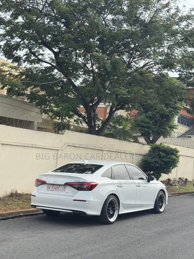 Honda Civic 2025 White