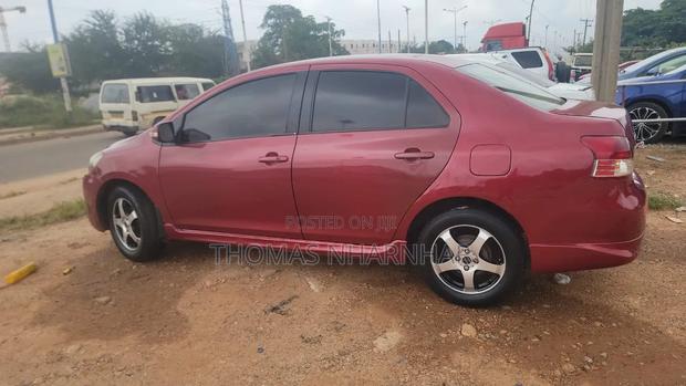 Toyota Belta 2010 Red
