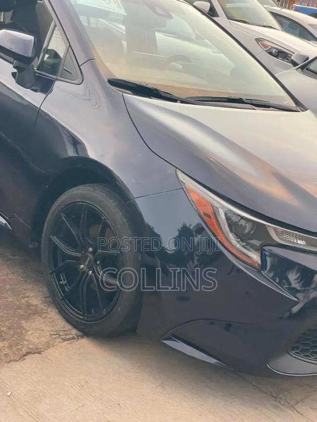 Toyota Corolla 2022 Blue