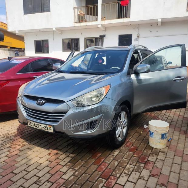 Hyundai Tucson GLS AWD 2011 Gray