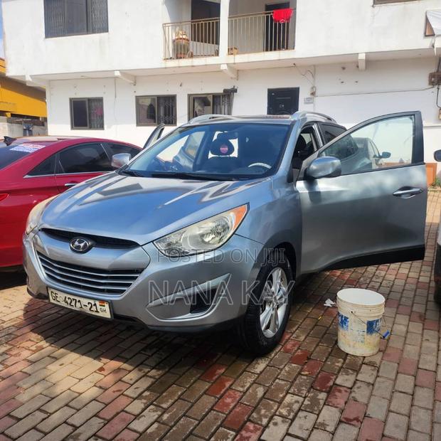Hyundai Tucson GLS AWD 2011 Gray