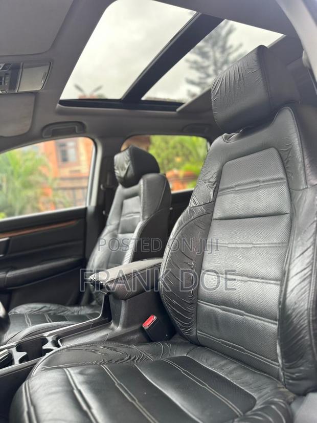 Honda CR-V Touring AWD 2018 White