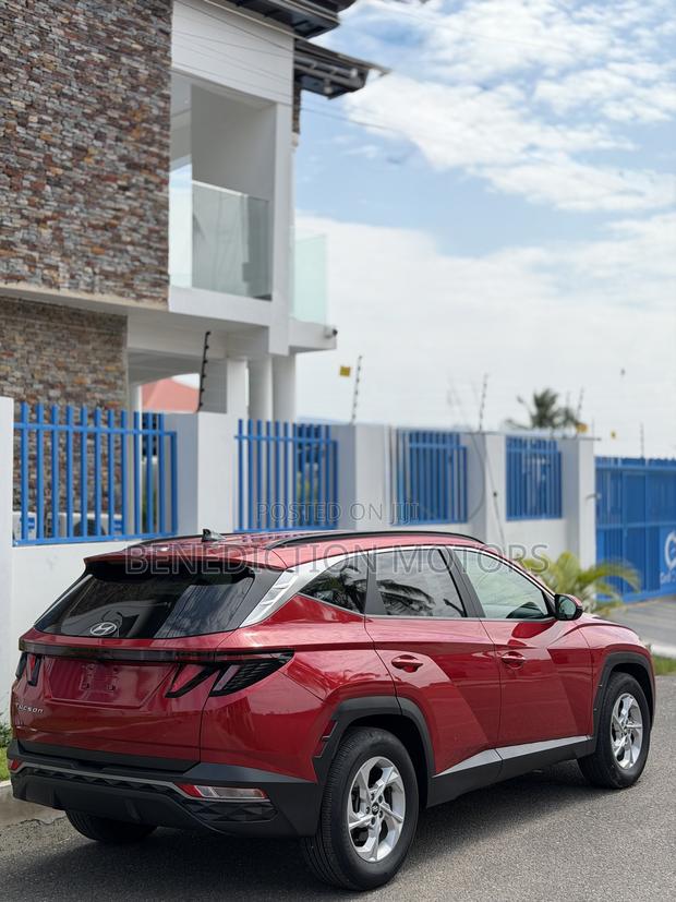 Hyundai Tucson SE 2022 Red