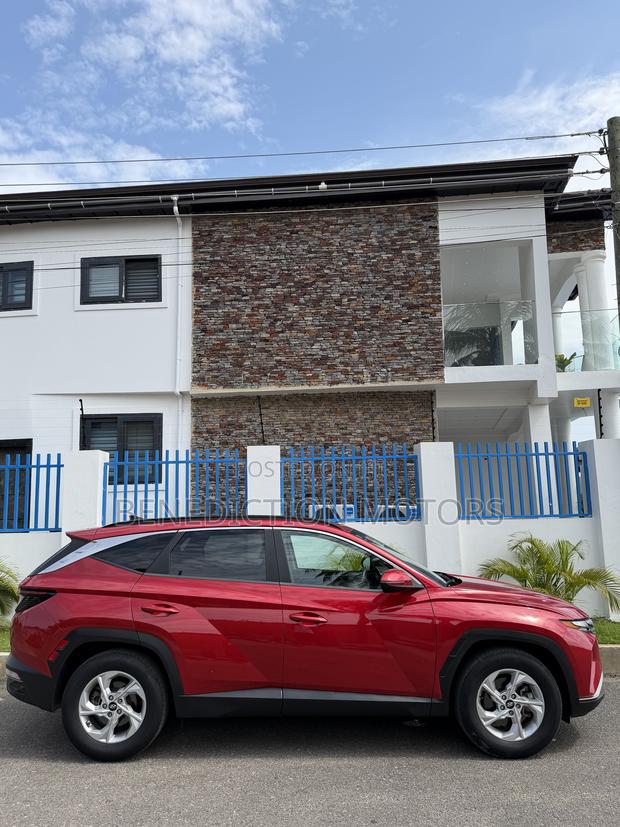 Hyundai Tucson SE 2022 Red