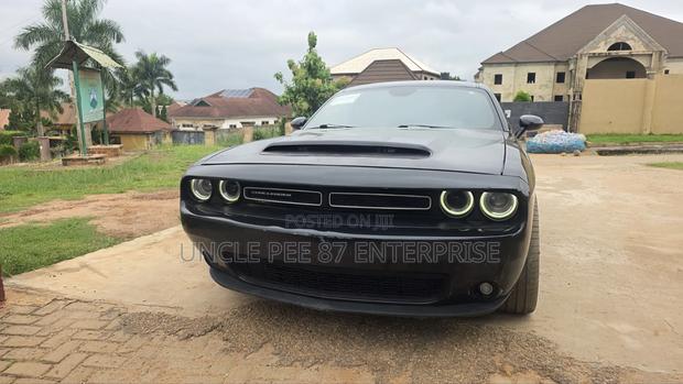 Dodge Challenger 2019 Black